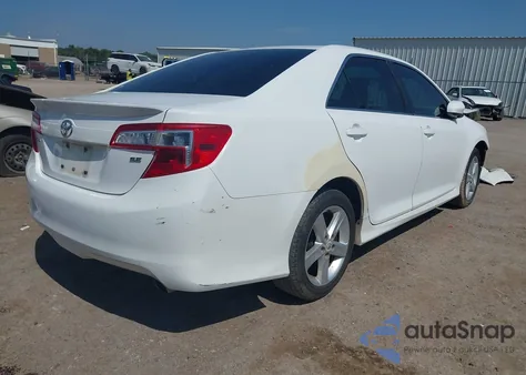 2012 Toyota Camry Se z USA, uszkodzony, nr VIN 4T1BF1FK8CU175045